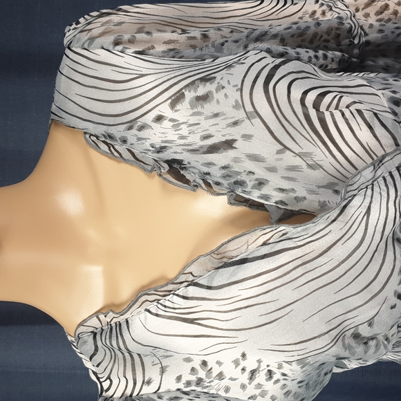 Dress - Picture 5 of 8